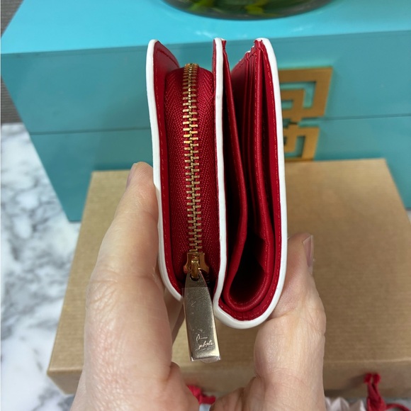 Christian Louboutin Shun Sudo Button Flower Blossoms Compact Wallet RARE NWT - Picture 4 of 13